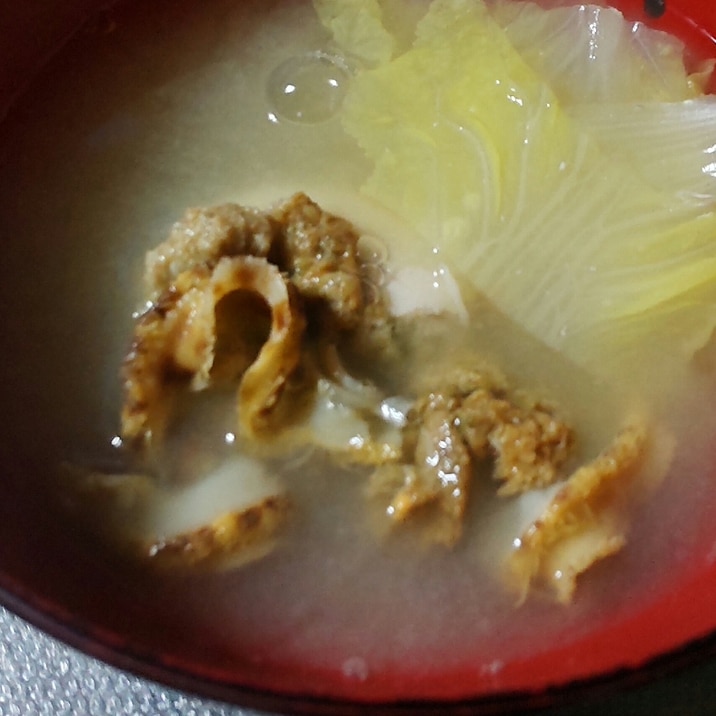 ほたての卵と白菜の味噌汁